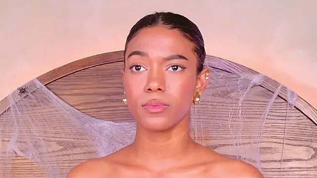Stellaciel_ লাইভ XXX চ্যাট