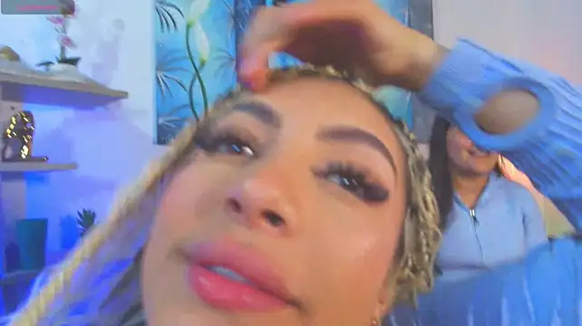 Chat +18 de Hana_Boston ao vivo