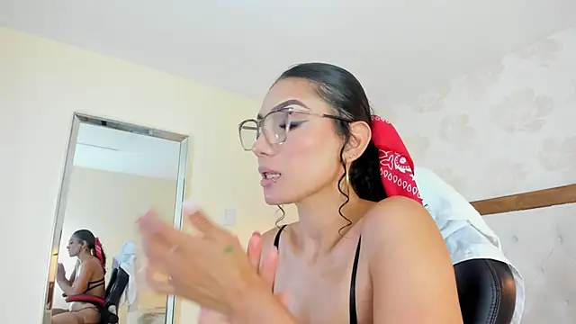 IRISCLARK1's Live XXX Chat