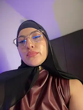 Badra_Abaid Adlı Modelin Canlı XXX Sohbeti