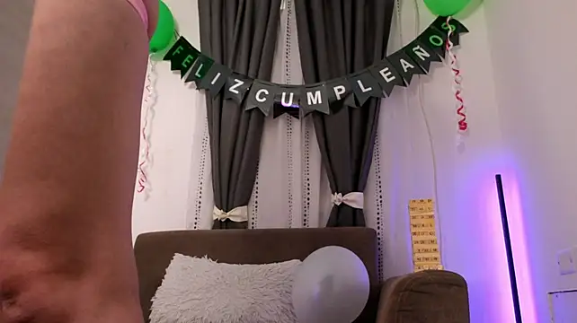 Živý XXX chat sexyladyy_