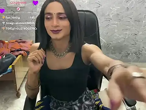 LuvLayla Adlı Modelin Canlı XXX Sohbeti