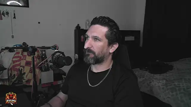 Chat +18 de DevilPup75_ ao vivo