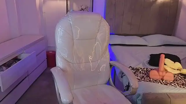 Chat +18 de iam_sofiia ao vivo