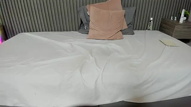 Victoria_Secr3t 现场XXX聊天