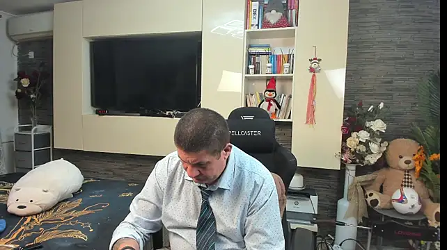 SpartacusDaddy48 live XXX chat