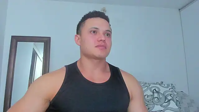 KingLevi01 – Naživo XXX chat