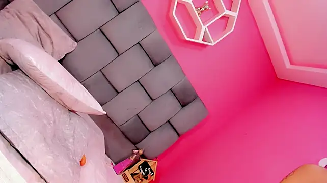 AngeliCute live XXX chat