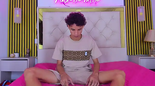 XXX chat uživo modela JustinSecret