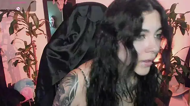Czat XXX na żywo – MissCharlottte_18
