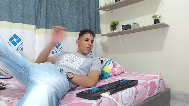 kingfm élő XXX-chatje