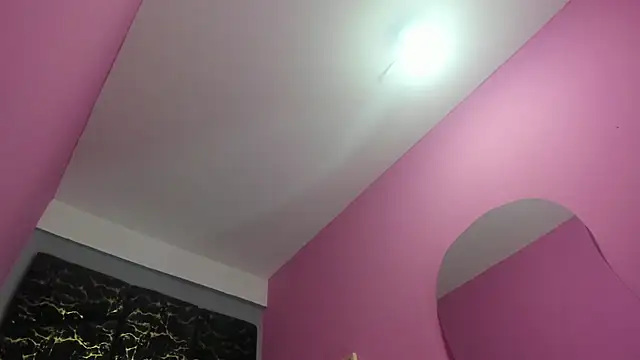 Chatroom XXX en direct de MiaCollinsz