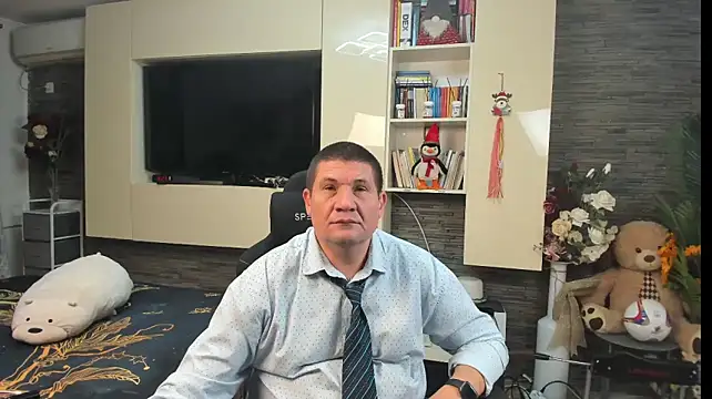 دردشة SpartacusDaddy48 الجنسية المباشرة