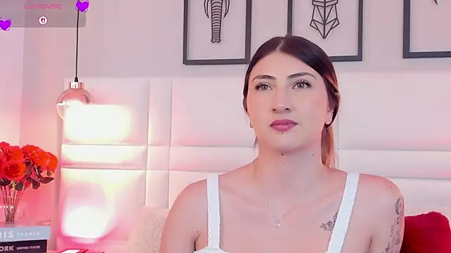Alanna_Valmont Chat XXX in diretta
