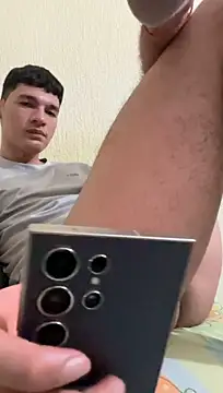Paulhot018 Chat XXX in diretta