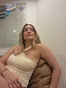 Czat XXX na żywo – Loly_Horny
