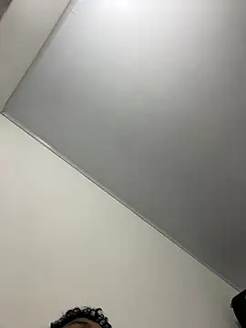 MorenoHot90 在線直播表演