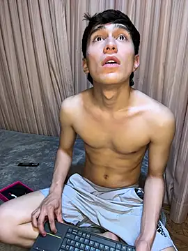 Bryanwild লাইভ XXX চ্যাট