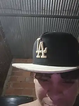 nilon05's Live XXX Chat