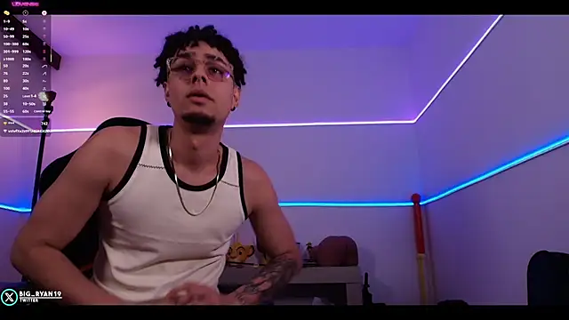 Chat +18 de bigryann23 ao vivo