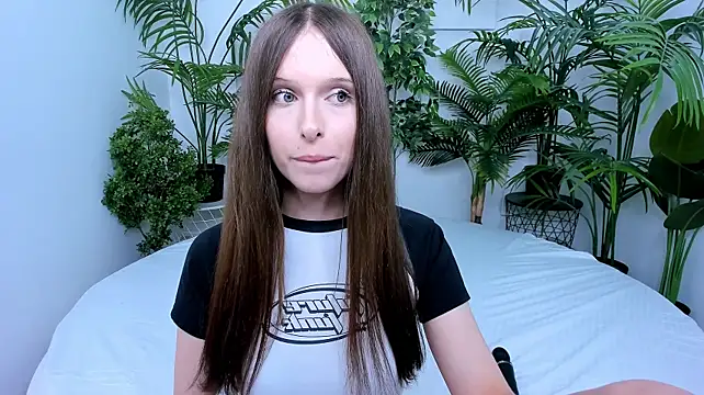 dark_k1tty Adlı Modelin Canlı XXX Sohbeti