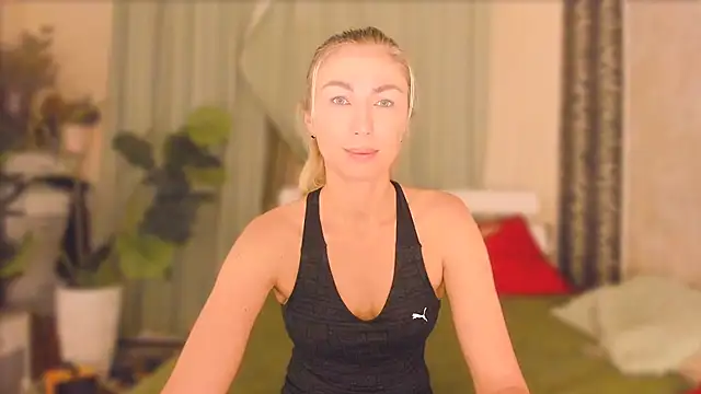 Karma_S_U_T_R_A Adlı Modelin Canlı XXX Sohbeti