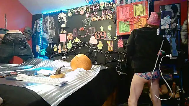 DaddyAndSplashQueen's Live XXX Chat
