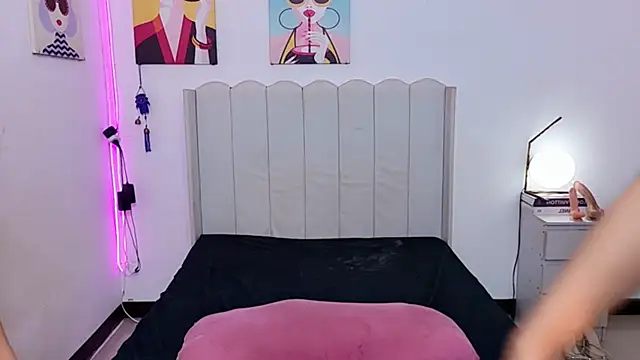 Chat +18 de MirandaSterling ao vivo