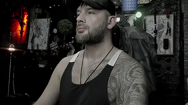 LexHardy: απευθείας συνομιλία ΧΧΧ