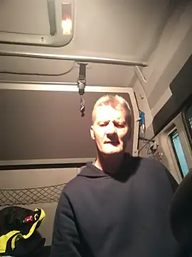 Rades55555 – Naživo XXX chat