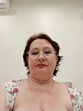 XXX chat uživo modela SalientClean