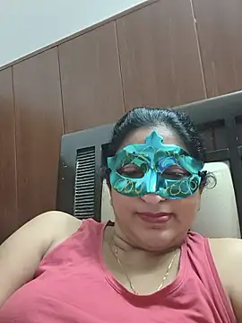 Arck_Royalgirl Adlı Modelin Canlı XXX Sohbeti