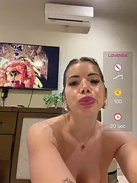 MatildaHai Chat XXX in diretta