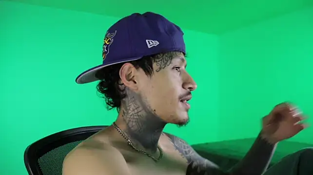 trieone 现场XXX聊天