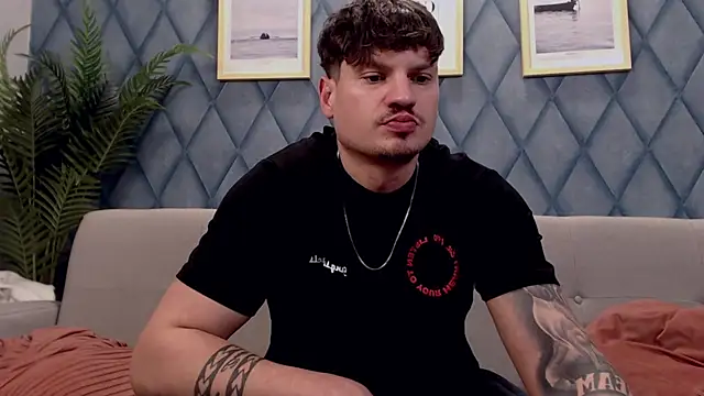 แชท XXX สดของ marioalessio