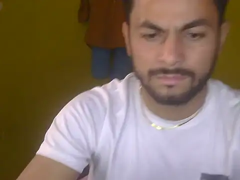 แชท XXX สดของ Stubborndesiboy