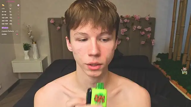 cuMte_boy live XXX chat