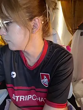 XXX chat uživo modela NaomiShimizu