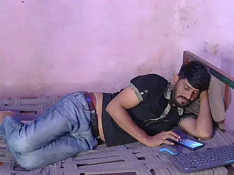Yuvi_hot's Live XXX Chat