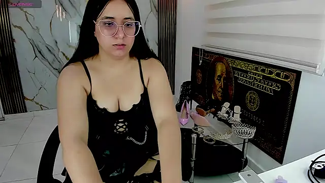 XXX chat uživo modela queen_findom1