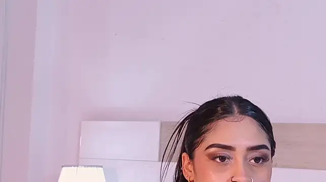 KarinaAdamsX Chat XXX in diretta