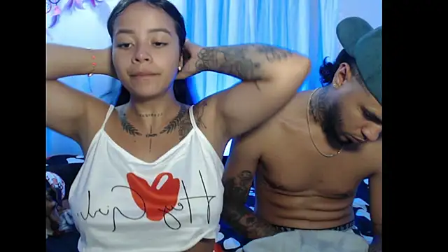 Chat +18 de meghan_travis ao vivo