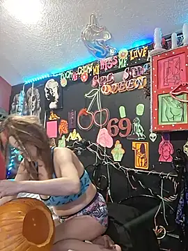 Онлайн чат XXX SplashhQueen420