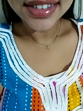 Chat +18 de fatineae1 ao vivo