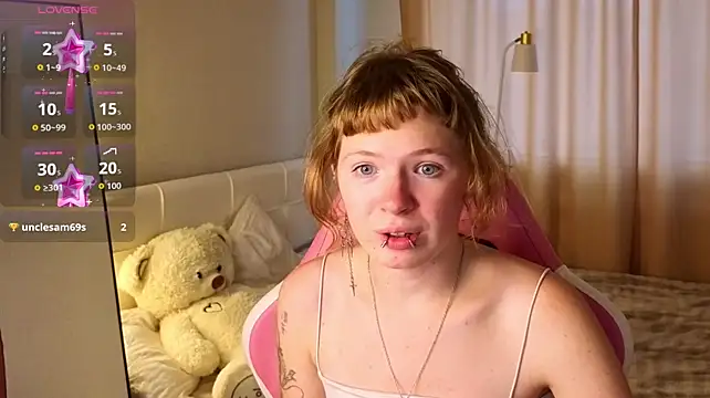 VioletDesiree Adlı Modelin Canlı XXX Sohbeti