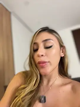 LAURA_VANESA Obrolan Langsung XXX