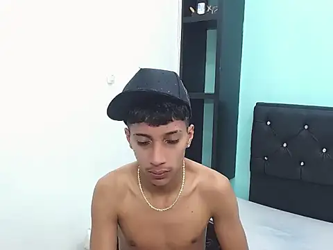 Chat XXX en directo de brayan__hot__