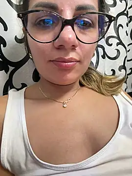mariahotgirl Webcam show