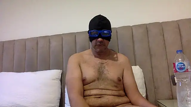 CaiBull Live XXX-Chat