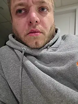 Deathrowe XXX чат на живо